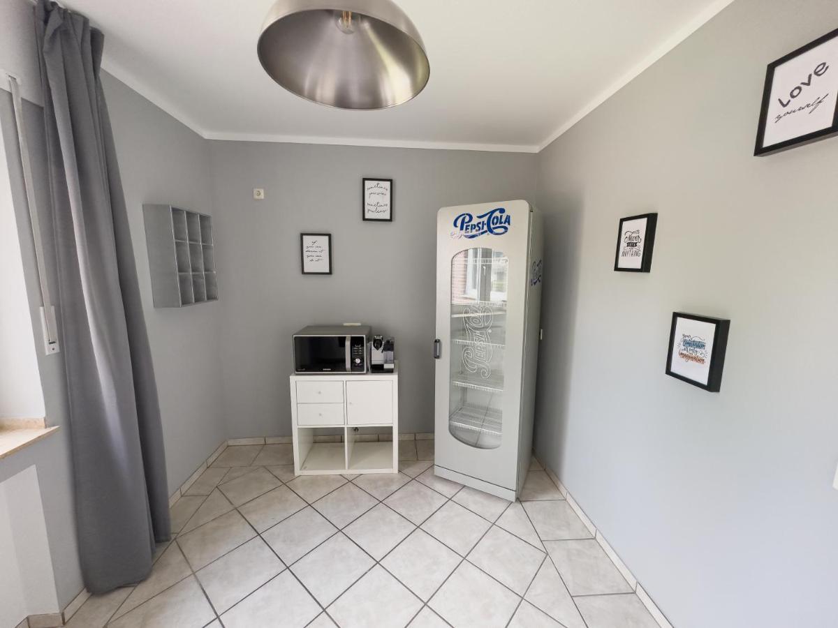 Ruhiges Juwel: Frisch Renoviert 100 Qm Apartment ยือลิคช์ ภายนอก รูปภาพ