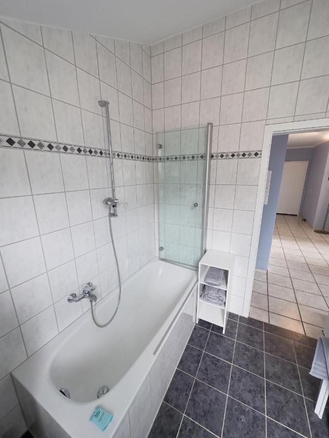 Ruhiges Juwel: Frisch Renoviert 100 Qm Apartment ยือลิคช์ ภายนอก รูปภาพ